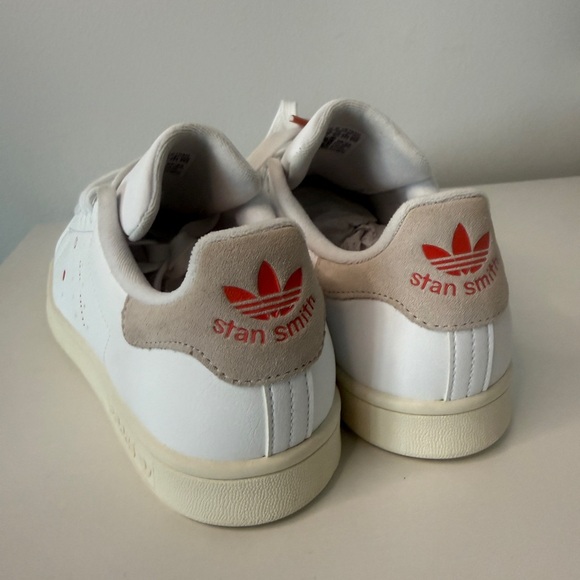 Adidas Stan Smith Valentine’s Day Edition Sneakers | Women’s 8.5 | NWT - Picture 3 of 5